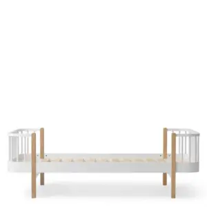 Oliver Furniture Wood Seng